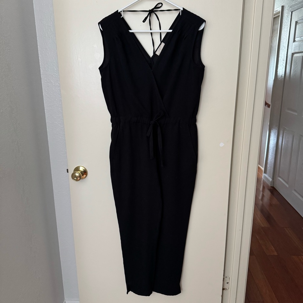 Elegant Black Sleeveless jumpsuit - SMALL PETITE